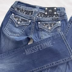 measurements: - size 28 - 15.3 inch waist - 41.5 inch length - 32.5 inch inseam - 7.5 inch rise 2000 Outfits, South Pole Jeans, Country Jeans, 2000s Jeans, Southpole Jeans, 2000s Fashion Outfits, Cute Jeans, Swaggy Outfits, Womens Jeans