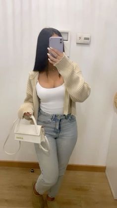 Uggs Outfits, Girly Style Outfits, Mode Zara, Latina Fashion Outfits, Winter Fashion Outfits Casual, Ootd Inspo, Outfit Inspo Casual, Cute Lazy Day Outfits