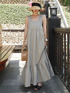 Sku CY-!24833 Material >70%Cotton Style Loose , A-line Occasion Casual , Vacation Seasons Summer Type Maxi Dresses Color GRAY Size S,M,L,XL Size chart: Please consult the size chart we provide for this item's measurements to help you decide which size to buy. Please note: There may be 1-3cm differ due to manual measurement. CMINCH Cm Bust Shoulder Length S 96 37 120 M 100 38 121 L 104 39 122 XL 108 40 123 Mode Kimono, Plus Size Summer Dresses, Stil Boho, Breezy Dress, Mode Casual, Long Dress Casual, Plus Size Summer, Outfit Casual, Grey Fashion