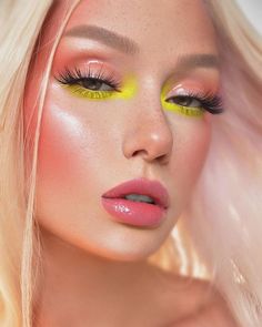 Editorial Make-up, Soft Make-up, Yellow Eye Makeup, Bronze Eye Makeup, Editorial Vogue, Maquillage On Fleek, Soft Makeup Looks, Special Makeup