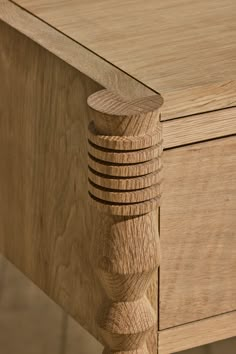 a close up view of a wooden table with woodgrains on the top and bottom