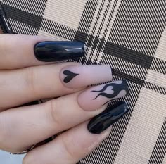 Nails Emo, Spring Nails Ideas, Nails Oval, Nails Y2k, Gothic Nails, Anime Nails