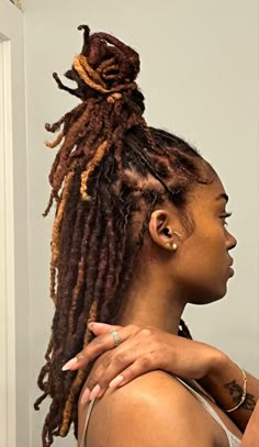 Locs Hairstyles For Women Dyed, Loc Dye, Dyed Dreadlocks, Locs Colors, Curly Hair Care Products, Dyed Locs, Belle Hair, Tropical Hair, Dread Hair