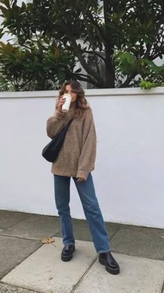 Chloe Hayward, Jumper Outfits, Vinter Mode Outfits, 00s Mode, Look Legging, Chique Outfit, Skandinavian Fashion, Autumn Fits, Looks Street Style