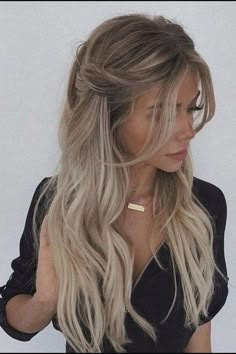 Looking for Thanksgiving hairCheck out these Thanksgiving hairstyles and Thanksgiving hair colors for the holiday Hairstyles Casual, Beautiful Wedding Hair, Boho Hairstyle, Really Long Hair, Fishtail Braid, Beautiful Hair Color, Prom Hairstyles For Long Hair, Wedding Hair Down