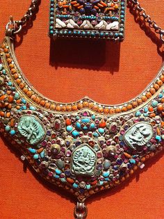 Asian Art Museum, San Francisco Nepali Jewelry, Amulet Charm, Tibetan Jewelry, Thangka Painting, Tibetan Buddhism, Royal Jewelry