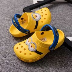 Children'S Croc Shoes Minions Boys And Girls Beach Shoes Slippers Sandals Non-Slip Breathable Crocs For Boys, Baby Crocs Shoes Toddlers, Yellow Non-slip Open Toe Slippers, Yellow Non-slip Slide Flip Flops, Crocs Sandals Kids, Crocs Shoes, Slipper Sandals, Beach Shoes, Boy Or Girl