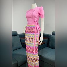 Traditional Burmese Blouse And Skirt. Limited Custom Detailed Patterns. Nwt. Large Burmese Traditional Dress, Traditional Fitted Yellow Skirt, Yellow Fitted Traditional Skirt, Burmese Dress, Burmese Clothing, Graduation Outfit, Burmese, Blouse And Skirt, Pink Yellow