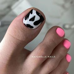 Trending Pedicure, Cute Pedicure Ideas, Pink Tip Nails, Cute Pedicures, Sheer Nails, Cow Nails