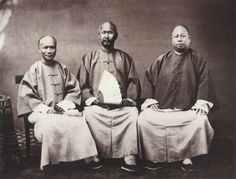 Qing Dynasty: 33 Rare Portrait Photos of Chinese People in the 1860s ~ Vintage Everyday Chinese Portrait, Chinese God, China Dynasty, 1860 Fashion, Rare Historical Photos, Chinese People, Chinese Mythology, Portrait Photos