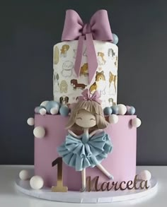 Half Birthday Cakes, Cake Designs For Kids, 7th Birthday Cakes, Cake Decorating Icing, Cake Design Inspiration, Bow Cakes, 1st Birthday Cakes, Fake Cake, Baby Birthday Cakes