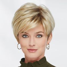 Amazon.com : Paula Young Penny WhisperLite Wig Modern Crop-Style Wig with Sweeping Fringe and Flawless Layers/Multi-Tonal Shades of Blonde, Silver, Brown and Red : Beauty & Personal Care Paula Young Wigs, Sweeping Fringe, Blonde Silver, Style Wig, Crop Style, Shades Of Blonde, Dinner Tonight, Cropped Style, Short Bob