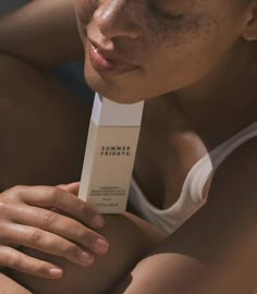 A Beauty Editor Reviews Summer Fridays' New SPF | Who What Wear Editorial Skincare, Deep Nature, Skincare Shoot, Spf Face Moisturizer, Tan Luxe, Morning Skincare Routine, Beauty Ads, Winter Skincare, Morning Skincare