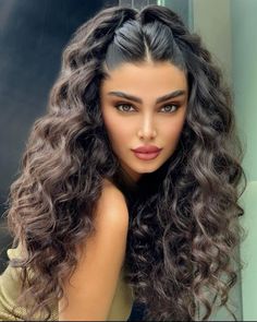 Hair Down Styles, Long Shiny Hair, Hairstyles For Layered Hair, Hair Up Styles, Hairdo For Long Hair, Hair Stylist Life, Stylish Hair, Down Hairstyles, Gorgeous Hair