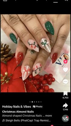 Christmas Wreath Nails Designs, Mommy And Me Christmas Nails, Almond Shape Christmas Nail Designs, Green Gingerbread Nails, Short Stiletto Christmas Nails Designs, Christmas Nail Art Almond Shape, Short Stilleto Christmas Nails, Deer Antler Nail Design, Nails Acrylic New Years Art Ideas