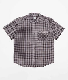 Shop the Polar Mitchell Poplin Shirt in Graphite and Gold at Flatspot, premium independent skateboard store since 1995. Men Suits Style Casual, Skate Spot, Skateboard Store, Clothing Mockup, Open Minded, Checkered Shirt, 90s Nostalgia, Suit Style