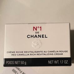 Brand New In Box Chanel Hydra Beauty Creme, Chanel Sublimage La Creme, Chanel Skincare, Chanel Hydra Beauty, Chanel Sublimage, Repair Mask, Chanel Perfume, Beauty Sets, Skin Care Women