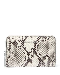 Michael Kors Jet Set Small Zip Around Card Case Michael Kors Shop, Wedding Flats, Shoe Boutique, Handbag Wallet, Purse Accessories, Kors Jet Set, Fall Trends, Michael Kors Jet Set, Jet Set