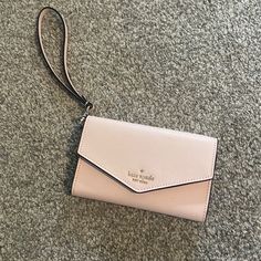 Kate Spade Wristlet Wallet, Blush Pink. Never Used Kate Spade Wristlet, Kate Spade Clutch, Vintage Kate Spade, Tan Bag, Bags Kate Spade, Kate Spade Wallet, Wristlet Wallet, Leather Wristlet, Canvas Pouch