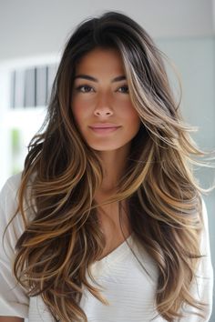 Wavy Hair How To, Blonde Hair Trends, Wavy Layered Hair, Natural Balayage, Dark Blonde Hair Color, Brunette Hair With Highlights, Evening Style, Side Swept Bangs