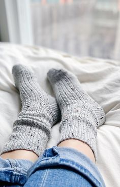 Knitted Socks, Knit Picks, Sock Patterns, Wool Socks, Classic Pattern