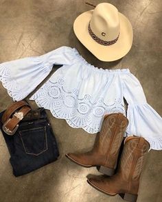 Mexican Inspired Western Clothing Shop | El Potrerito™ Western Wear Country And Western Outfits, Cute Outfits With Cowgirl Boots, Ranchera Outfits, Country Girl Outfits, Takuachita Outfits, Mexican Outfits, Vaquera Outfits, Botas Western