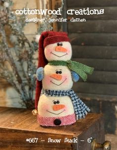 Snow Stack Pattern Quilt Books, Sewing Station, Pin Cushions Patterns, Christmas Patterns, Shabby Fabrics, Snowman Crafts, Book Quilt, Wool Applique, Pin Cushion