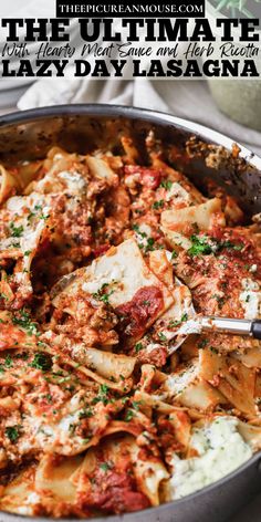 Deconstructed (lazy lasagna) is made with a hearty tomato meat sauce, mozzarella cheese, fresh herbs and ricotta. Lasagna Bowl, Deconstructed Lasagna, Lazy Lasagna, Buttery Mashed Potatoes, Sausage Lasagna, Traditional Lasagna, Lasagna Noodles, Easy Main Dishes, Classic Lasagna