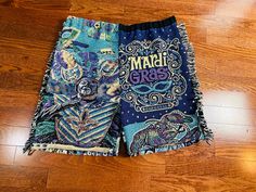 Step out or snuggle up in style in these comfy custom blanket shorts. BLANKET DESIGN INCLUDED Comfy woven blanket is customized with the images of your choice. Customer will send images for blanket to email and I create the design. Tapestries are made of a soft woven tapestry and come with a stretchy elastic waist.  Great for many events. Examples and size chart. in listing photos. Blanket Shorts, Tapestry Clothes, Tapestry Shorts, Blanket Fringe, Tapestry Ideas, Blanket Design, Tapestry Blanket, Where Is My Mind, Woven Tapestry