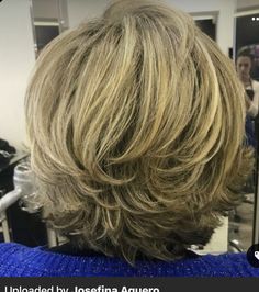 Flip Up Bob Haircuts, Short Haircut With Curtain Bangs, Short Flippy Hairstyles, Bob Short Haircut, Curtain Bangs Ideas, Gray Hair Over 50, Flippy Hair, Haircut With Curtain Bangs, Bangs Ideas