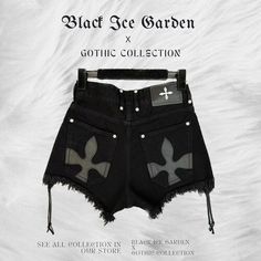 Size: S Goth Styles, Shorts Grunge, Goth Shorts, Gothic Shorts, Grunge Shorts, Gothic Pants, Nuh Uh, Goth Clothes, Punk Rock Outfits