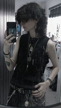 Emo Outfit Ideas Men, Goth Outfit Inspo Men, Alt Hairstyles Men, Metalhead Haircut, Alt Guy Haircuts, Grunge Clothes Men, Boys With Eyeliner, Curly Alt Hairstyles, Curly Long Hair Men