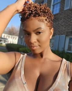 Hair Color For Black Women, Blonde Twa, Short Fade Haircut, Dry Natural Hair, Short Natural Haircuts, Natural Hair Woman