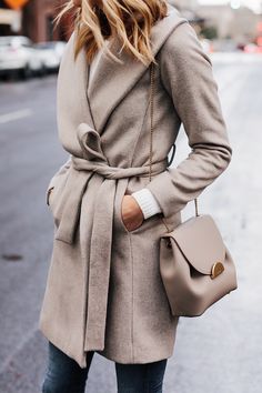 Mode Mantel, Fall Fashion Coats, Fashion Jackson, Wrap Coat, Fall Coat, Coat Outfits, Fall Fashion Trends, Trench Coats, Fall Winter Outfits