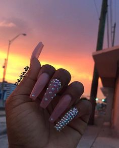 Uñas Color Nude, Winter Drip, Fly Nails, J Nails, Birthday Fit, College Freshman, Nail Idea, Nail Files, Summer Acrylic Nails