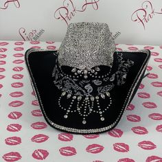 Beautifully Swarovski Cowboy 🤠 Hat!!  Go ahead, make this purchase and you'll be telling everyone you got it from Pinklipsbikini!! Diy Western Hat, Embellished Cowboy Hat, Diy Western, Cowboy Carter, Cowboy Hut, Womens Costumes, Western Hat, Pride Parade, Western Hats