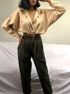 Na Nin Cotton Townes Trouser / Available in Olive, Midnight, and Khaki – NA NIN Chique Outfit, Outfits 90s, Look Retro, Adidas Outfit, Mode Vintage