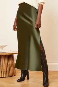 Lasaky - Silk Elastic Waist Side-Slit Midi Skirt Green Satin Skirt Outfit, Slip Outfit, Green Satin Skirt, Oyster And Pearl, Silk Skirt Outfit, Midi Skirt Outfits, Long Satin Skirt, Pearl Aesthetic, Satin Skirt Outfit