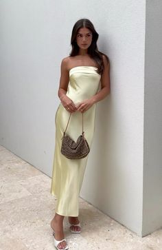 @dekota00 Robes Glamour, Strapless Long Dress, Wedding Guest Dress Summer, Looks Chic, Looks Style, Looks Vintage