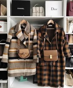 Estilo Hippie, Coat Outfit, Cool Halloween Costumes, Style Winter, Looks Chic, Couple Halloween Costumes, 가을 패션, Winter Coats