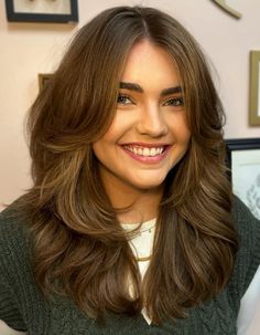 Round Face Haircuts Long, Round Face Haircuts Medium, Medium Hair Round Face, Double Menton, Long Hairstyle, Bangs With Medium Hair, Wavy Haircuts, Hairstyles For Layered Hair, Round Face Haircuts