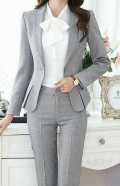 Networking Event Outfit, Event Outfit Ideas, Corporate Attire Women, Classy Business Outfits, Pant Suits For Women, Fest Outfits, Business Attire Women, Corporate Attire