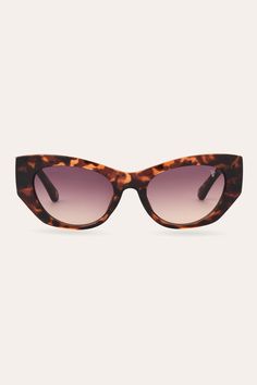 Material : Frames made from 100% recycled plastic* Protection : Lenses Provide 100% UVA/UVB Protection Frames : Tort Frames Lenses : Brown Lenses Gender : Women's Sunglasses Seductive Style, Sunglasses Cat Eye, The Frye Company, Eye Frames, Brown Gradient, Cat Eye Frames, Chain Anklet, Sunglasses & Glasses, Cool Boots