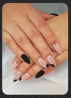 Unghie Nail Art, Pretty Nail Art Designs, Almond Nails Designs, Designs Nail, Trendy Nail Art, Design Nail, Oval Nails, Minimalist Nails, Glitter Nail Art