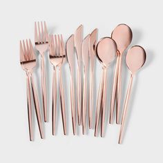 rose gold flatware set with spoons and forks