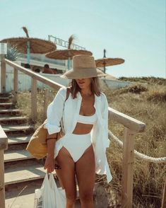 Vacay Outfits, Paris Mode, Mode Inspo, Summer Fashion Outfits, Vacation Outfits, Mode Inspiration, Spring Summer Outfits, Holiday Fashion