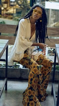 Hippie Black Woman, Black Hippie Outfits, Black Hippie, 70s Inspired Outfits, Black Hippy, Black Bohemian, Goddess Aesthetic, Wild Goose, Thrift Inspo