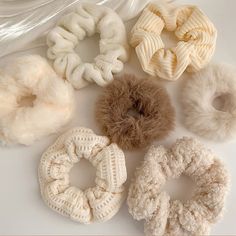 If you love cozy and soft hair accessories you're going to love our Cozy Aesthetic and Fluffy Scrunchies Set. They are available in 4 different styles and each set has 7 different scrunchies. Hair Accessories Ponytail, Tie Women, Vintage Hair Accessories, Hair Accessories Collection, Hair Band For Girl, Stil Elegant, Velvet Hair, Bodycon Floral Dress, Hair Scrunchies