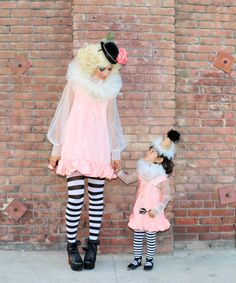 Diy Women’s Clown Costume, Clown Diy Costume Women, Clown Costume Diy Women, Clown Make Up Karneval, Woman Clown Costume, Clown Costume Girl, Vintage Costume Ideas, Diy Clown Costume For Women, Clown Outfit Ideas