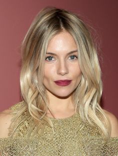 Rooty Blonde Sienna Miller Hair, Makeup Tip, Oval Face Haircuts, Blonde Hair Inspiration, Blonde Hair Shades, Blonde Hair Looks, Oval Face, Sienna Miller, Long Blonde